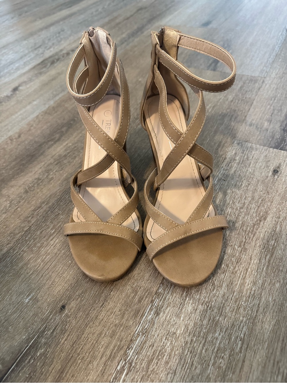 Strappy Ankle-Zip Women’s Sandals in Tan